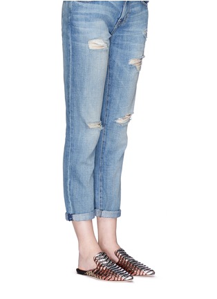 模特示范图 - 点击放大 - SANAYI 313 - 拼色拉菲草编尖头凉拖