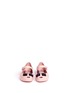 模特儿示范图 - 点击放大 - MELISSA - x JASON WU ULTRAGIRL幼儿款蝴蝶结PVC平底鞋