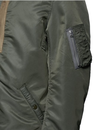 细节 - 点击放大 - NLST - 罗缎装饰长款尼龙夹克