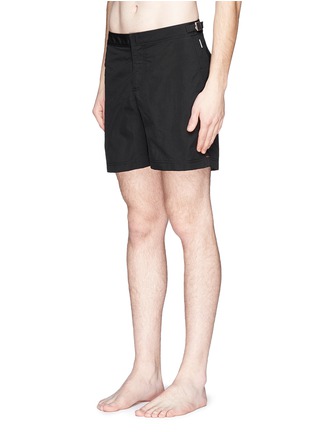 模特儿示范图 - 点击放大 - ORLEBAR BROWN - BULLDOG单色游泳短裤