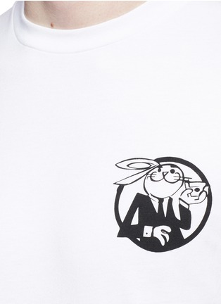 细节 - 点击放大 - KINFOLK - 西装兔子图案纯棉T恤
