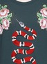 细节 - 点击放大 - GUCCI - 花卉蛇形图案纯棉T恤