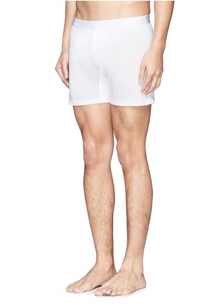 模特儿示范图 - 点击放大 - ZIMMERLI - 852 Silk de luxe纯色真丝四角内裤