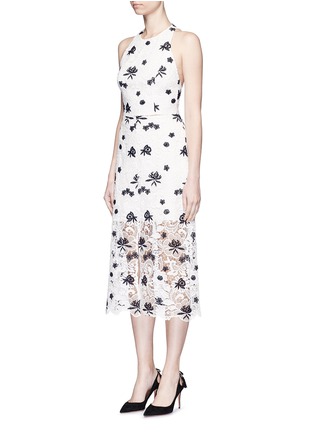 模特示范图 - 点击放大 - ALICE + OLIVIA - OPHELIA高腰蕾丝开衩半身裙