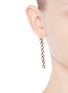 模特儿示范图 - 点击放大 - AISHWARYA - Mounted diamond gold alloy drop earrings
