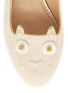 细节 - 点击放大 - CHARLOTTE OLYMPIA - FLORAL KITTY猫脸图案及雏菊装饰平底鞋