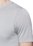 细节 - 点击放大 - FALKE - 反光品牌标志弹力跑步T恤