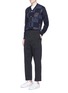 模特儿示范图 - 点击放大 - ACNE STUDIOS - Albert皱感纯棉休闲长裤