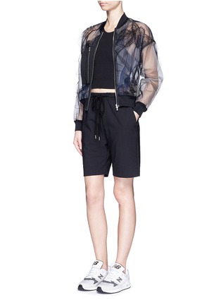 模特示范图 - 点击放大 - MARKUS LUPFER - 单色混羊毛休闲短裤