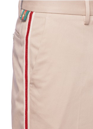 细节 - 点击放大 - GUCCI - 拼色条带点缀纯棉斜纹布八分裤