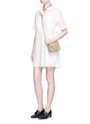 模特示范图 - 点击放大 - EQUIPMENT - 衬衫式纯棉连衣裙