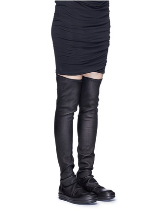 模特示范图 - 点击放大 - RICK OWENS - 弹性羊皮长筒靴