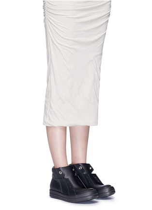 模特儿示范图 - 点击放大 - RICK OWENS - 单色真皮平底鞋