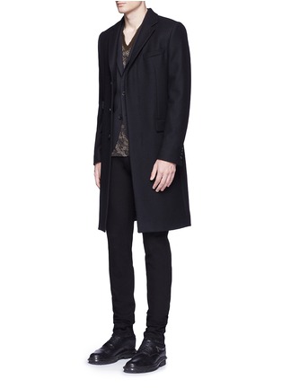 模特儿示范图 - 点击放大 - DOLCE & GABBANA - 数码迷彩V领T恤