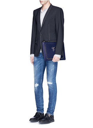 模特示范图 - 点击放大 - 73426 - Borse粒面皮手拿包