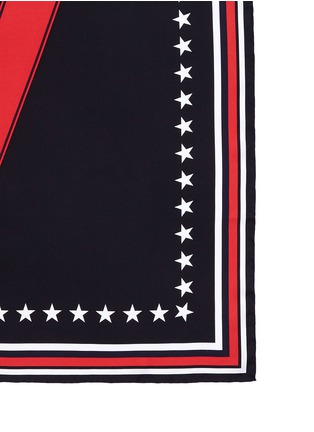 细节 - 点击放大 - GIVENCHY - “17”数字印花真丝围巾