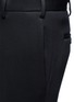 细节 - 点击放大 - NEIL BARRETT - 拉链装饰太空棉九分裤