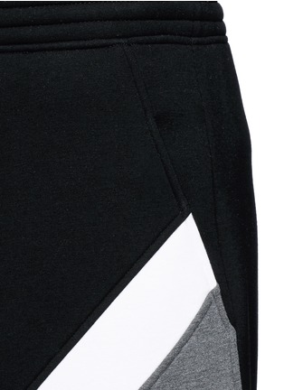 细节 - 点击放大 - NEIL BARRETT - 三角图案太空棉短裤