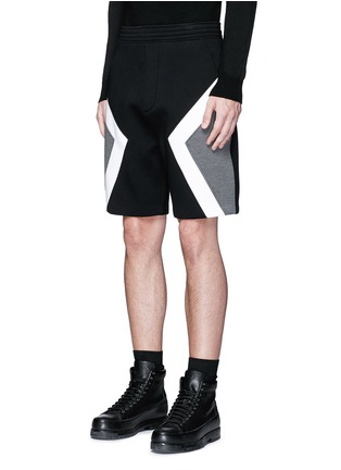 正面 -点击放大 - NEIL BARRETT - 三角图案太空棉短裤