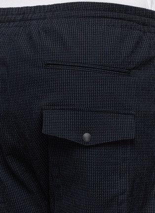 细节 - 点击放大 - MAURO GRIFONI - 皱褶感格纹休闲长裤