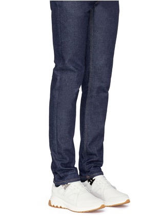 模特儿示范图 - 点击放大 - NEIL BARRETT - MOLECULAR网眼绒面皮拼接球鞋