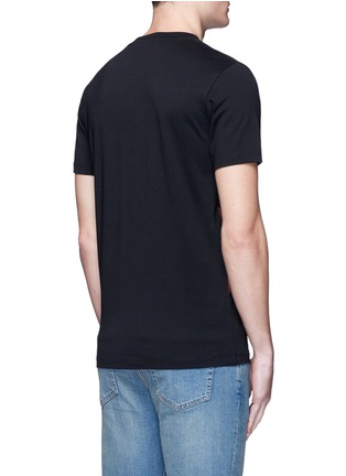 背面 - 点击放大 - MC Q - 几何品牌标志胶印T恤