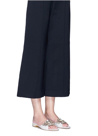 模特示范图 - 点击放大 - RENÉ CAOVILLA - 人造珍珠仿水晶镂空装饰真皮凉鞋