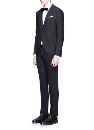 模特儿示范图 - 点击放大 - NEIL BARRETT - 十字星提花初剪羊毛直脚裤