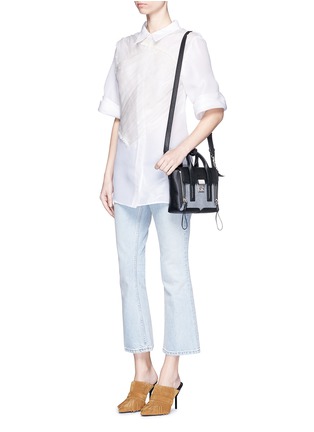 模特儿示范图 - 点击放大 - 3.1 PHILLIP LIM - PASHLI迷你牛仔布拼接真皮斜挎包