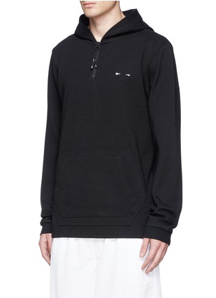 正面 -点击放大 - THE UPSIDE - 箭头胶印连帽上衣