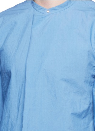 细节 - 点击放大 - ACNE STUDIOS - 'Stunecollarless' pleat front cotton-silk shirt