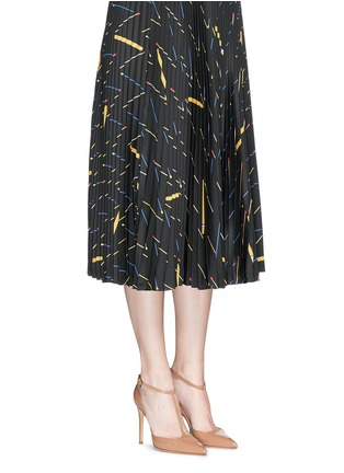 模特示范图 - 点击放大 - GIANVITO ROSSI - Romy T字搭带漆皮高跟鞋