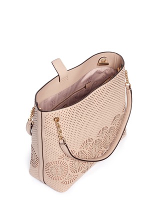 细节 - 点击放大 - TORY BURCH - ZOEY花卉圆孔镂空皮革托特包