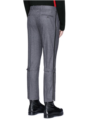 背面 - 点击放大 - ALEXANDER MCQUEEN - 条纹拼贴搭带羊毛长裤