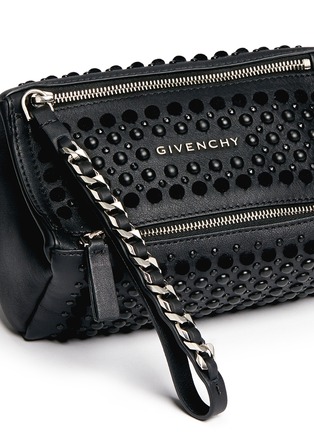 细节 - 点击放大 - GIVENCHY - 'Pandora' velvet stud leather wristlet pouch