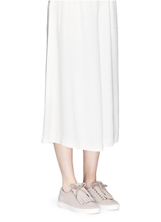 模特儿示范图 - 点击放大 - MICHAEL KORS - KEATON KILTIE流苏缀饰绒面真皮运动鞋