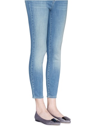 模特儿示范图 - 点击放大 - PEDDER RED - JAMIE闪粉网面尖头平底鞋