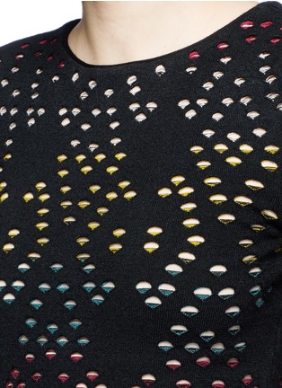 细节 - 点击放大 - ALICE + OLIVIA - 彩色扇形镂空上衣