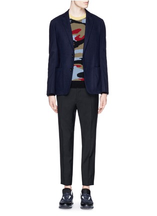 模特儿示范图 - 点击放大 - VALENTINO GARAVANI - 多色迷彩羊绒针织衫